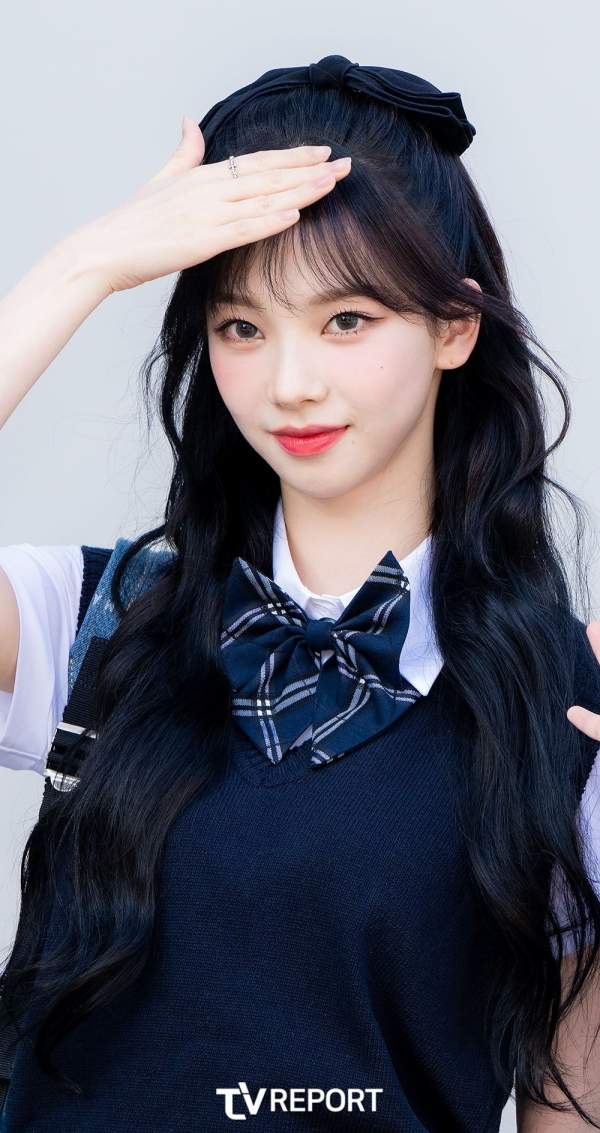 [잡담] 올데프 영서 옛날사진들 약간 카리나랑 닮은것 같지않아? | 인스티즈