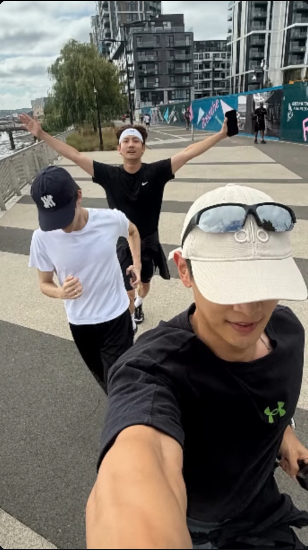 [잡담] 민호랑 조깅하는 엔위시멤버 누구야 | 인스티즈
