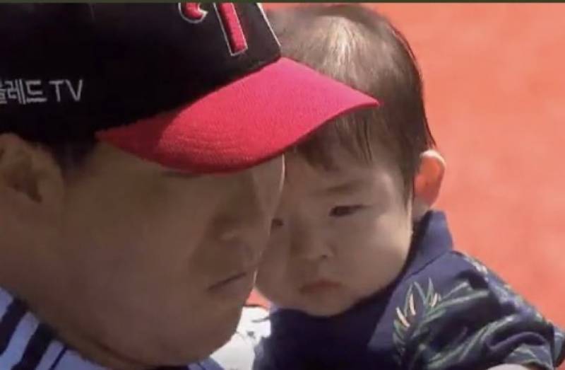[잡담] 이렇게 보니 맹패밀리 똑같이 생겼네 | 인스티즈