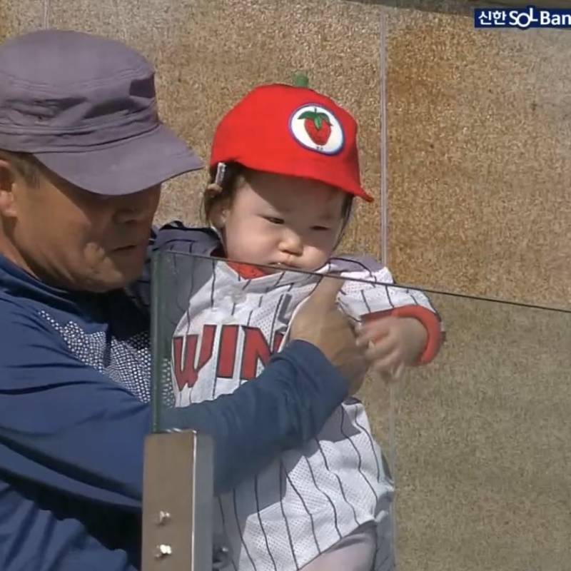 [잡담] 이렇게 보니 맹패밀리 똑같이 생겼네 | 인스티즈