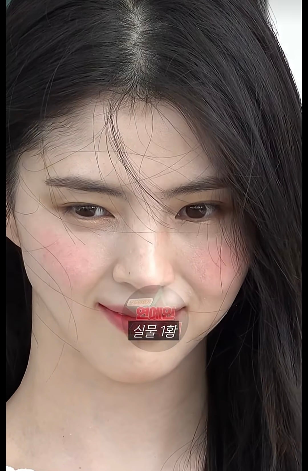 한소희 요즘 트렌드 메이크업이랑은 반대같은데 | 인스티즈