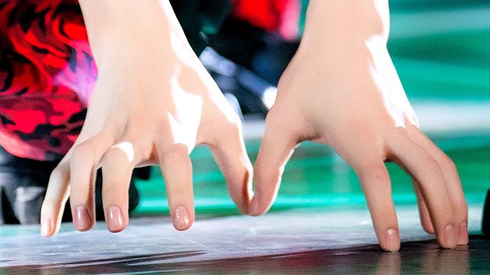 손 모델해도 될 것 같은 섬섬옥수 남자 아이돌들 | 인스티즈