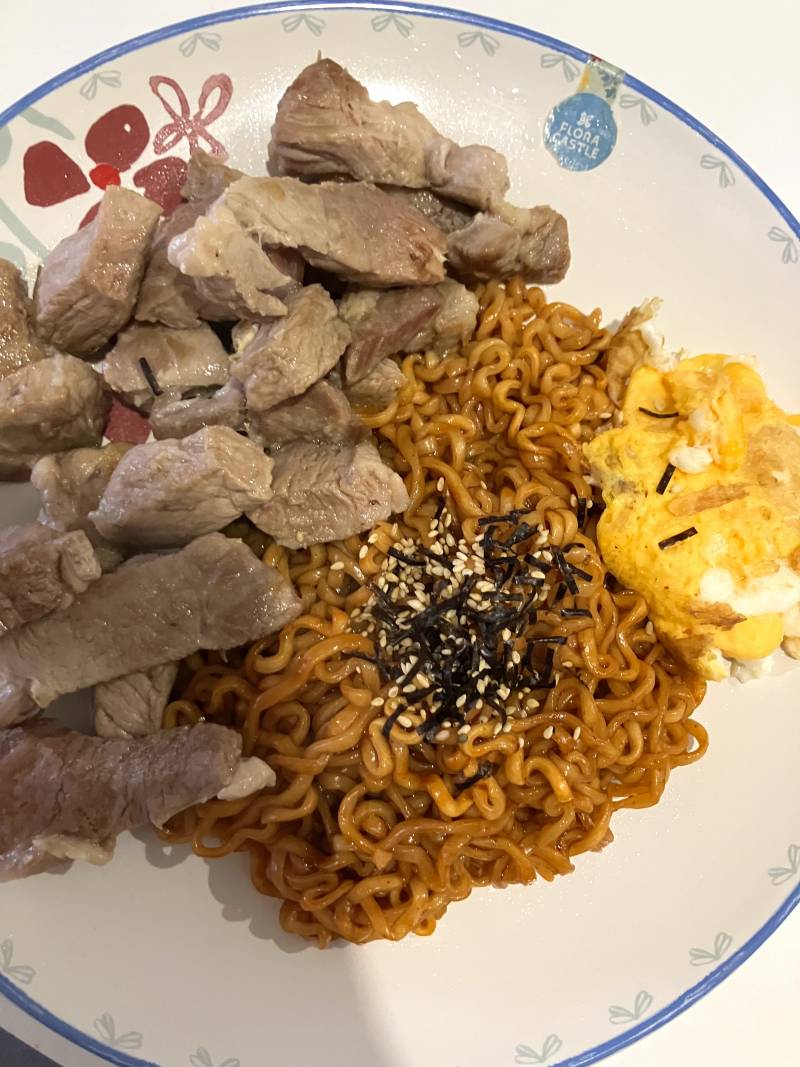 [잡담] 이 시간에 인티하는 애들은 불쌍해 | 인스티즈