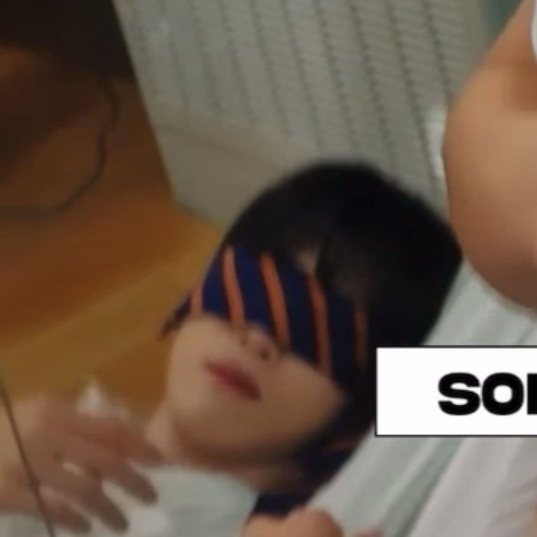 [잡담] 성찬..안대 대신 넥타이 두른것봐ㅋㅋㅋ | 인스티즈