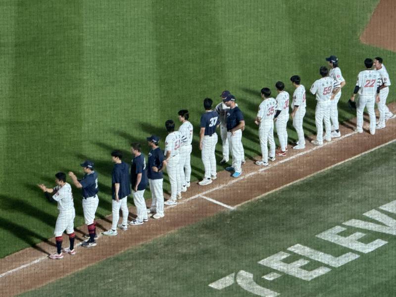 [잡담] 오늘 뉴비 데리고 직관 다녀온 갈맥 힘차게 등장‼️ | 인스티즈