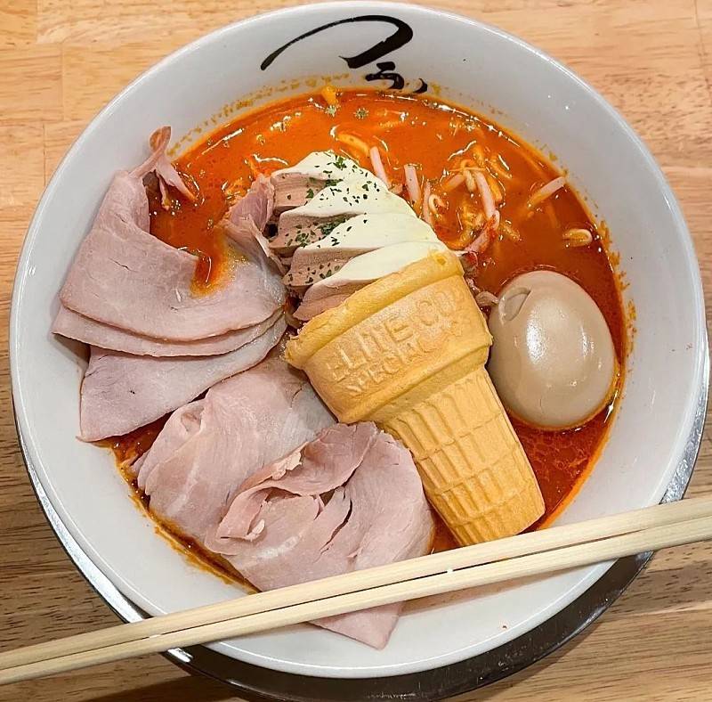 [잡담] 진짜 맛있는건지 장난치는건지 모르겠는 음식 | 인스티즈