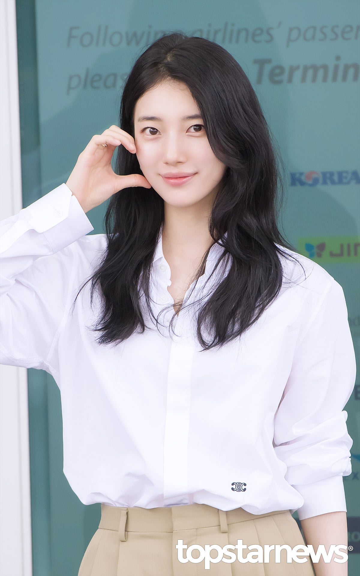 오늘자 셀린느 출국 공항패션 수지.....jpg | 인스티즈