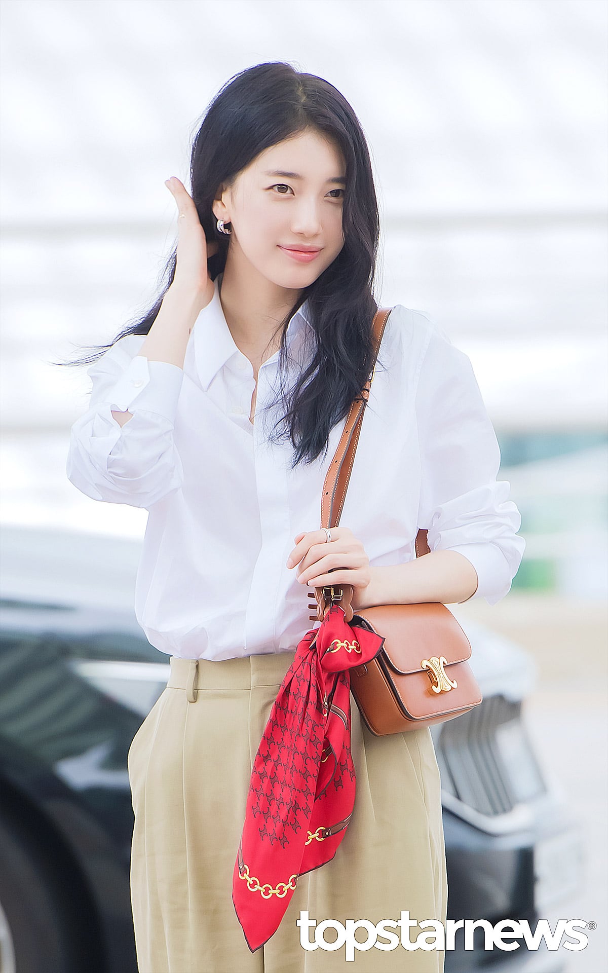 오늘자 셀린느 출국 공항패션 수지.....jpg | 인스티즈