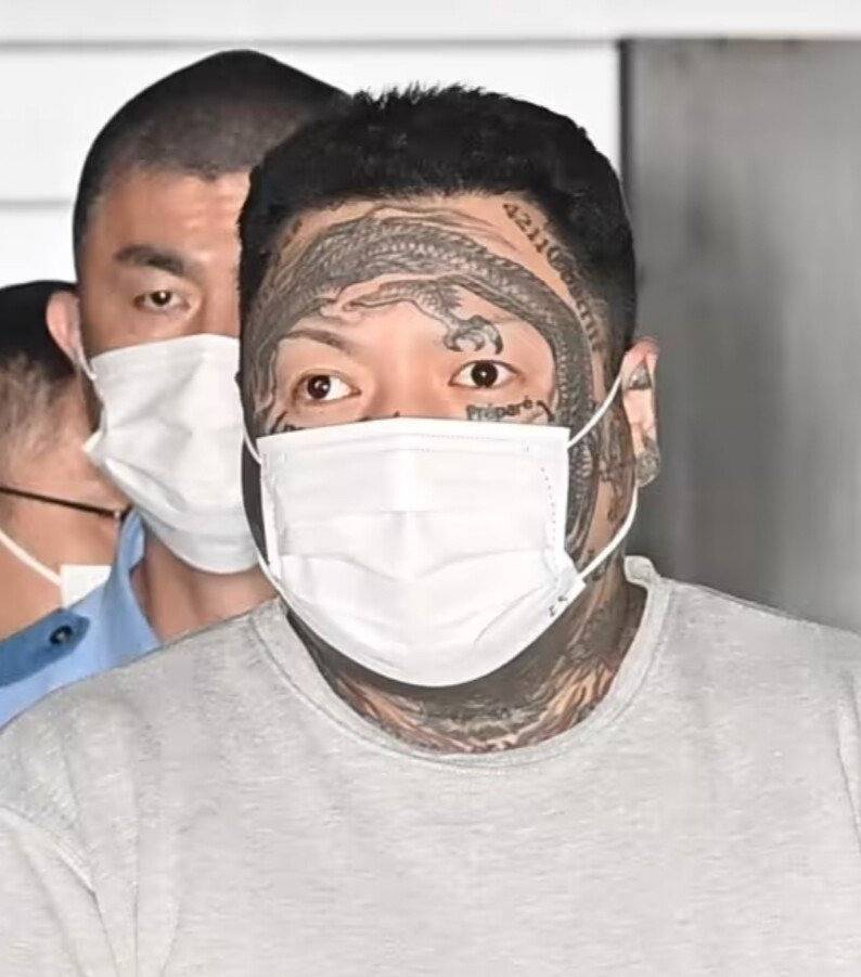 [잡담] (ㅎㅇㅈㅇ)범죄자 사진 봤던거중에 제일 기괴하게 생겼다고 느낀짤 | 인스티즈
