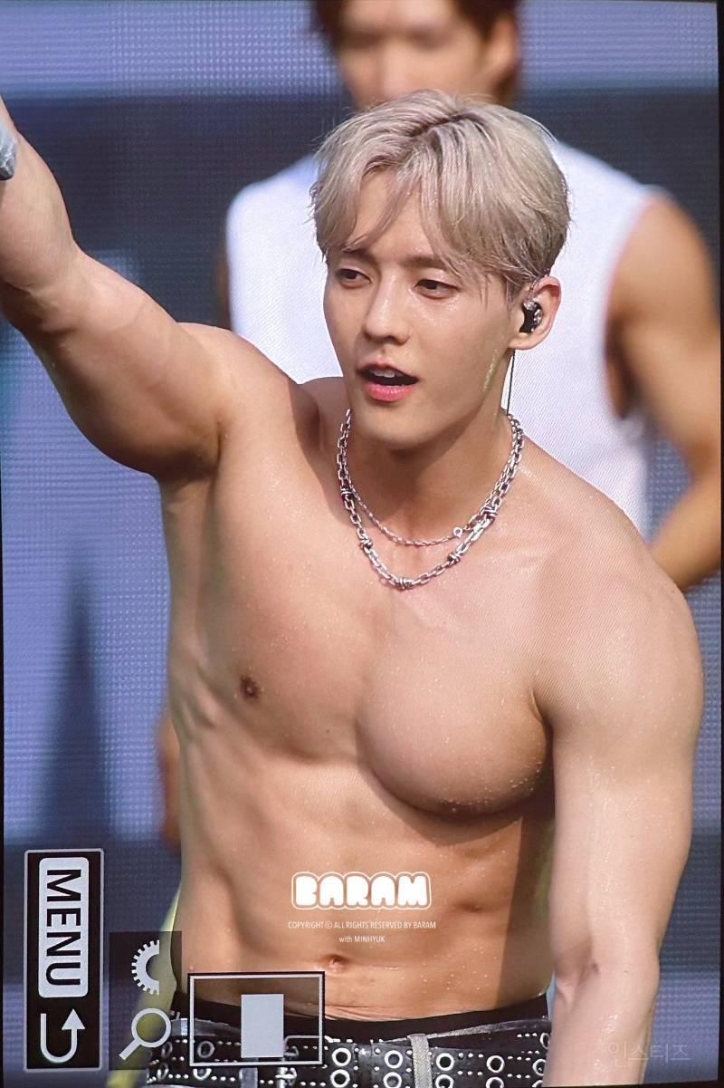 오늘자 워터밤에서 레전드 찍은 남돌 . jpg | 인스티즈