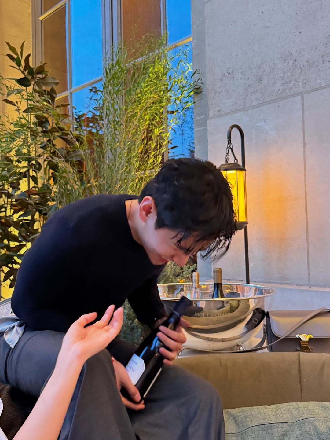 [잡담] 방탄 뷔 인스타 폭격 오셨다 | 인스티즈