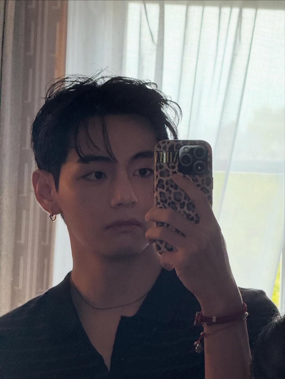 [잡담] 방탄 뷔 인스타 폭격 오셨다 | 인스티즈