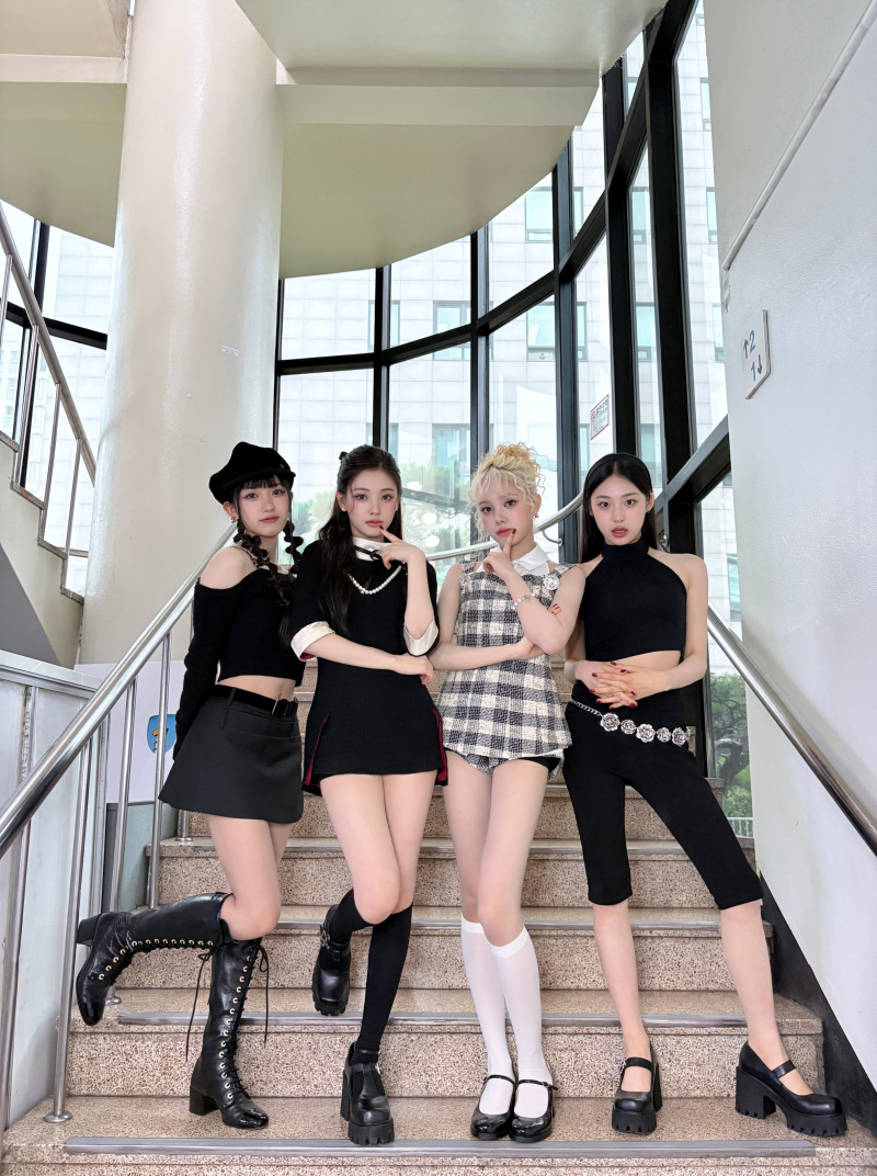 교복착부터 펑크룩까지 다양한 하이틴 착장 보여준 베돈크 2주차 음방 스타일링 | 인스티즈