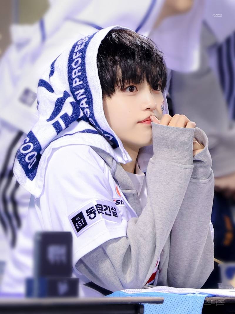 구단 별 야구 유니폼 수집가(?)인 크래비티 형준 | 인스티즈