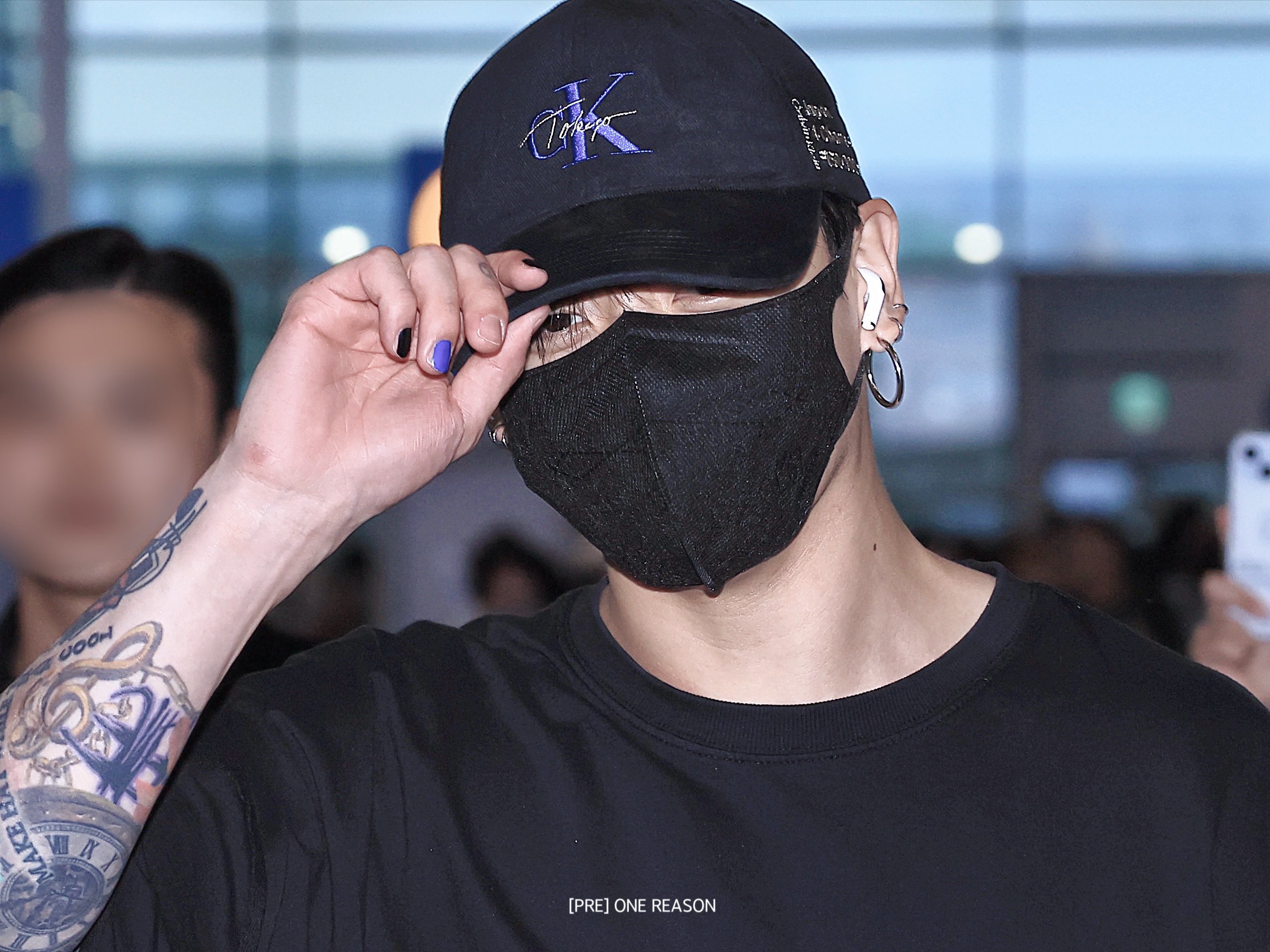 [잡담] 헐 정국 매니큐어 발랐네 | 인스티즈