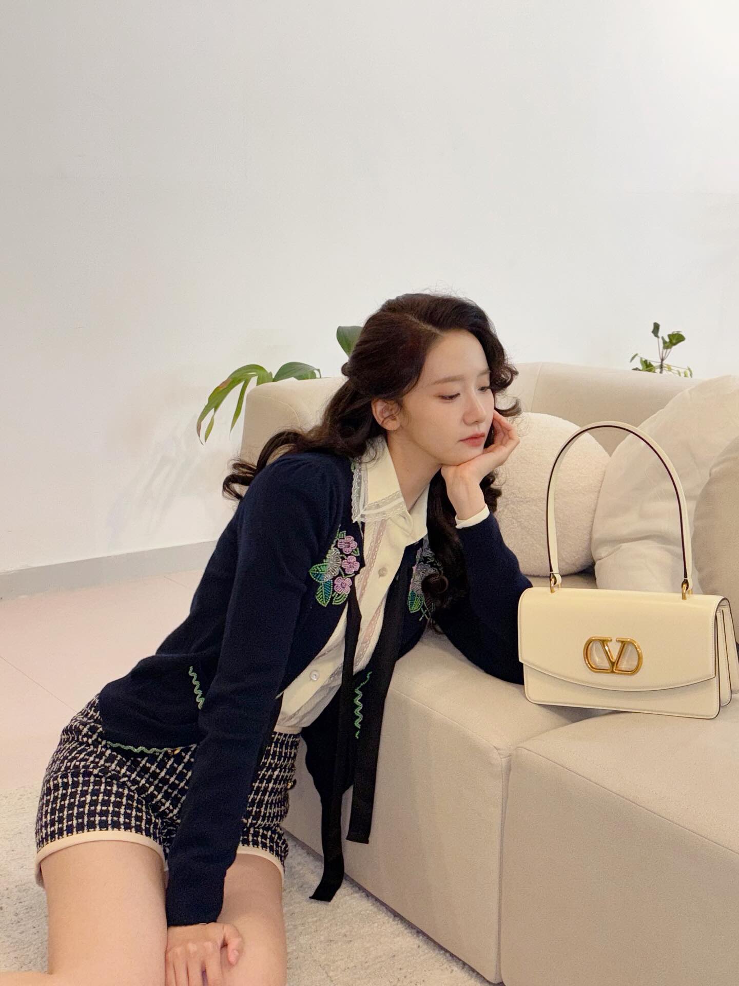 [잡담] 윤아 발렌티노 얼굴 미친거야 | 인스티즈