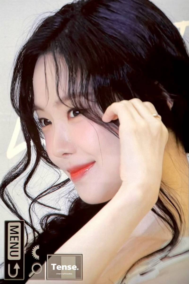 오늘자 아쿠아 디 파르마 팝업 손나은🤍 | 인스티즈