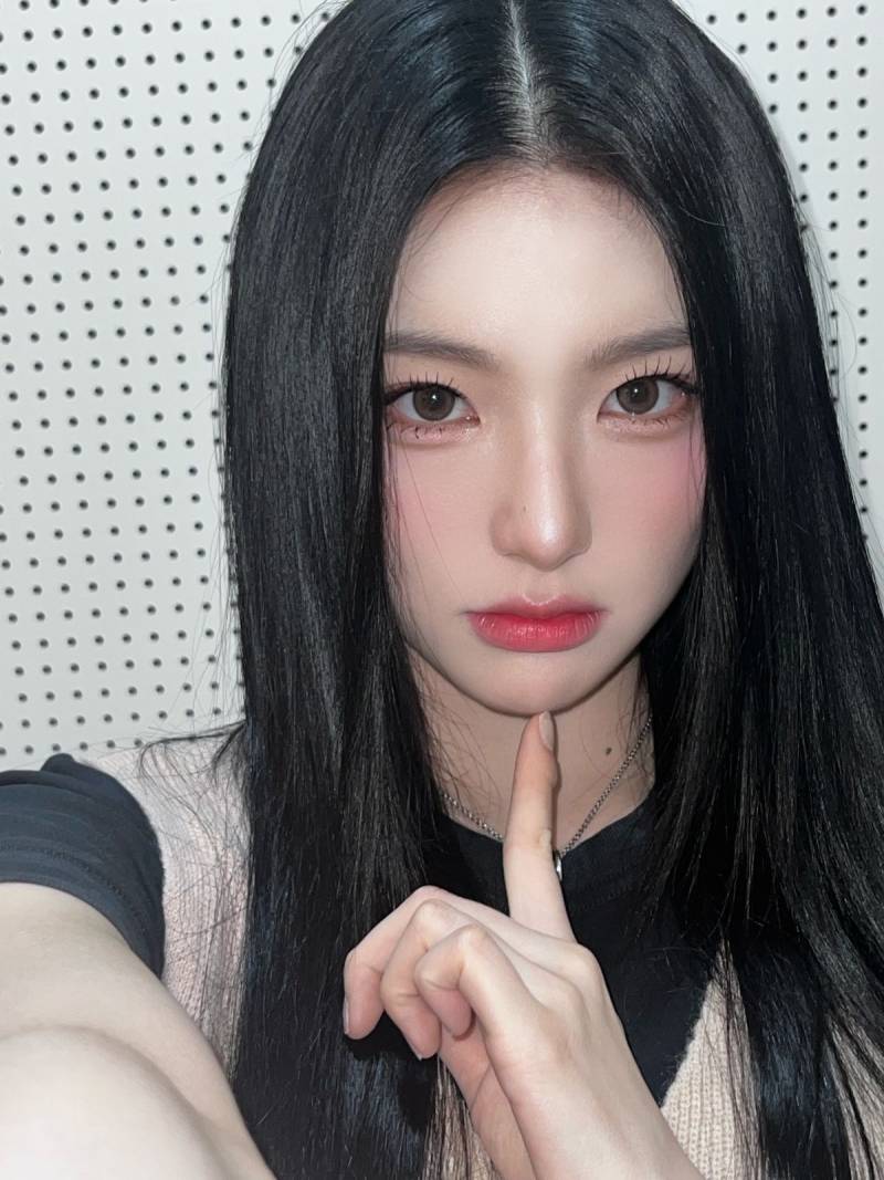 [잡담] 요눈은 트임이고 나머진 화장이야? | 인스티즈