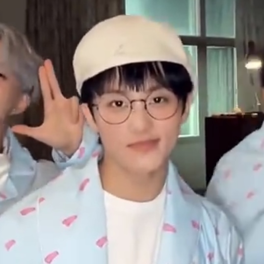 [잡담] 마크군 앞머리 뭐야.. | 인스티즈
