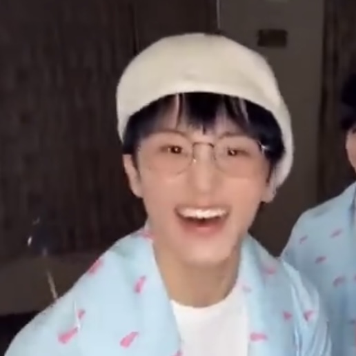 [잡담] 마크군 앞머리 뭐야.. | 인스티즈