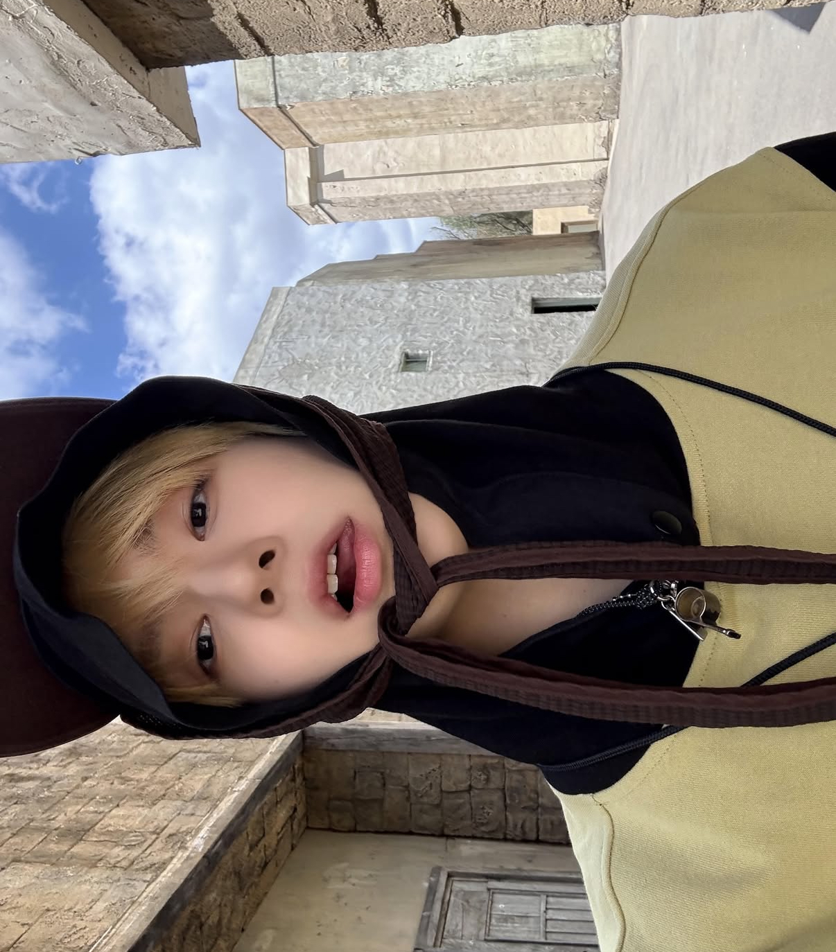[잡담] Sm연생 현준 얘 데뷔하면 뭔가 팬 끌어모을 상같아..셀카달란트 레전드 | 인스티즈