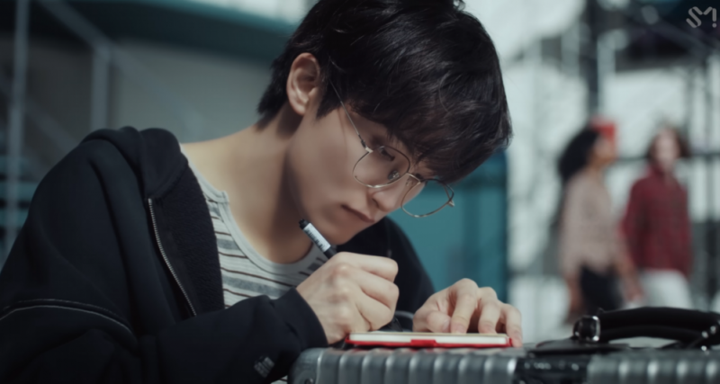 영화 <백투더퓨처> 원작자 승인까지 받아서 오마주한 SM 남돌 뮤비 (스압주의) | 인스티즈