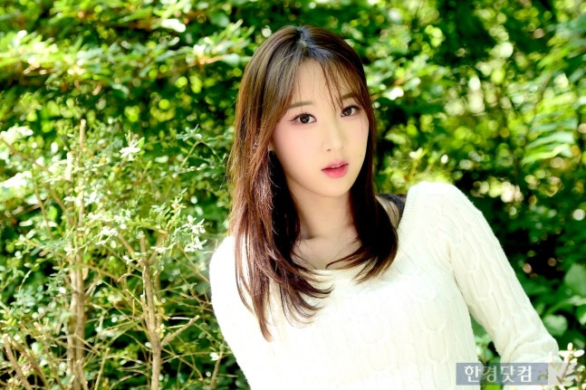 [정보/소식] 걸그룹 위클리→싱어송라이터…신지윤 "순한맛 레이디 가가 될래요" [인터뷰+] | 인스티즈