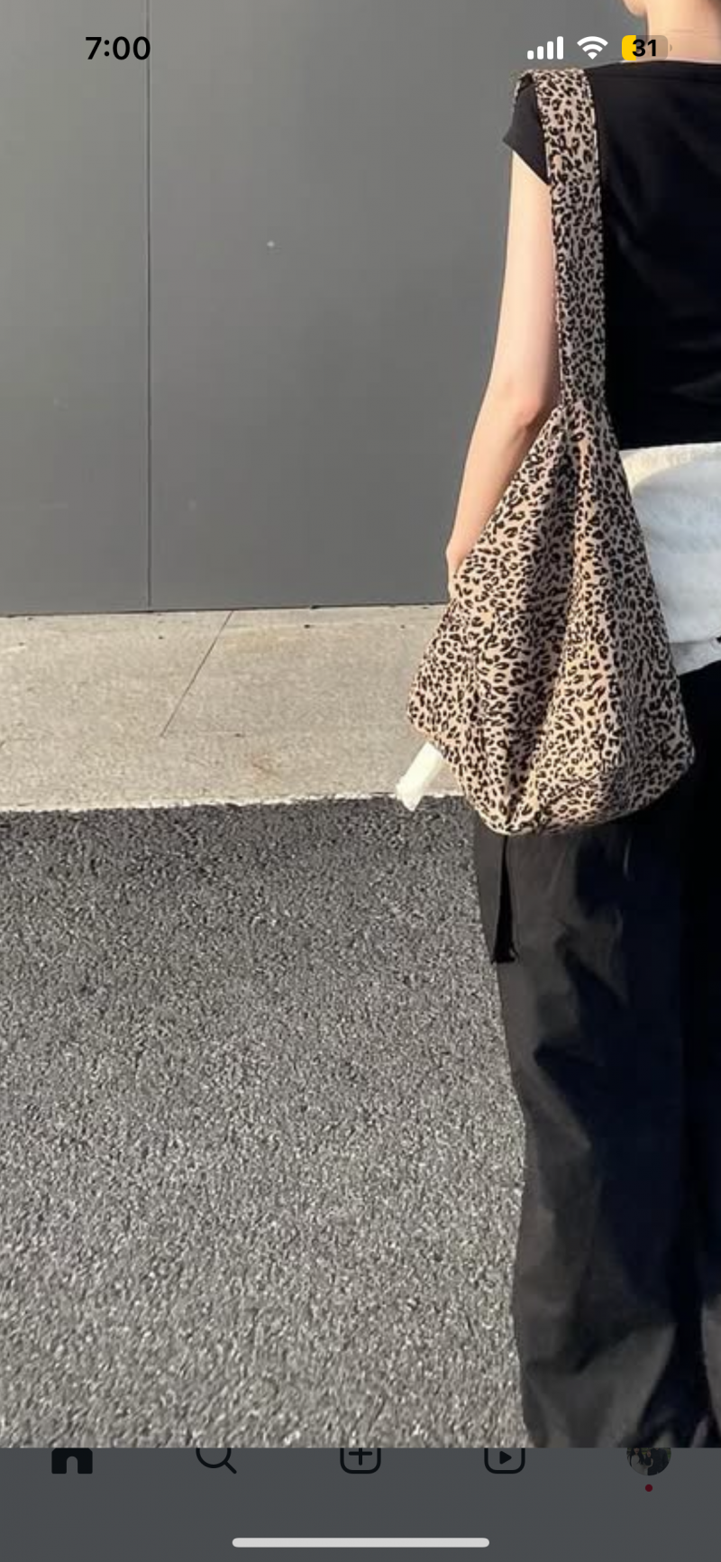 [잡담] 이 가방 정보 아는 사람 있를까..? | 인스티즈