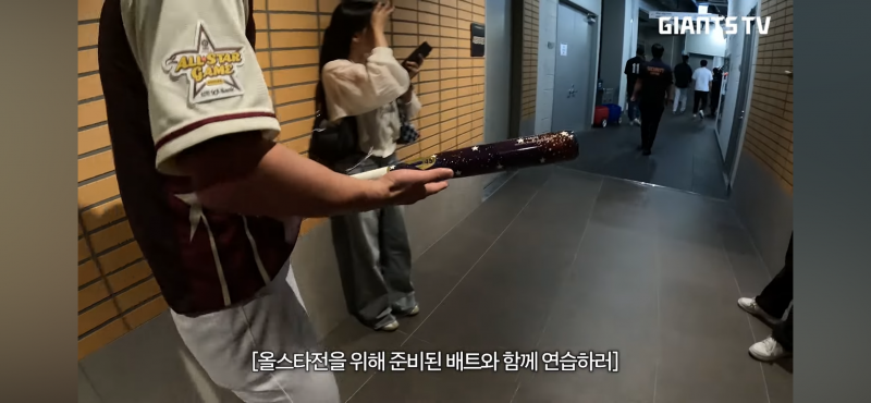 [잡담] 근데 민재 배트 바뀐거 맞지? | 인스티즈