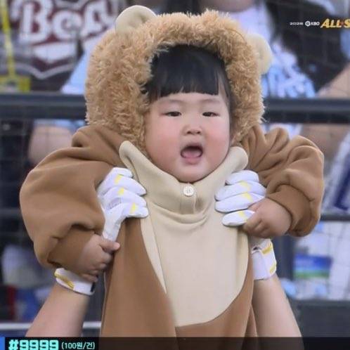 [잡담] 류이엘 심바 퍼포먼스 구라안치고 어제부터 계속 재생중..... 조회수 절반 나임..... | 인스티즈