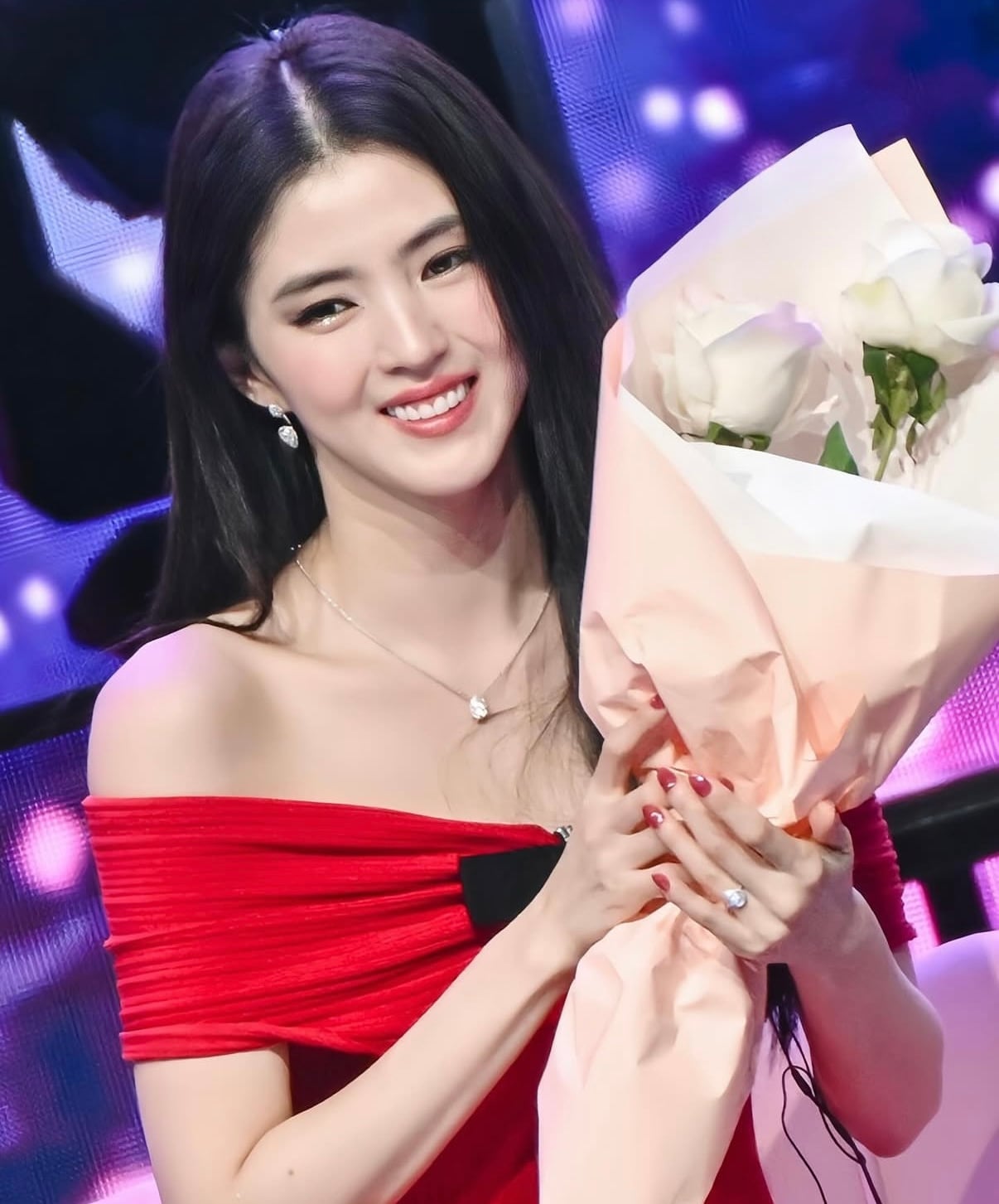 [잡담] 한소희 팬미팅 사진들 다 넘 이뽀다,, | 인스티즈
