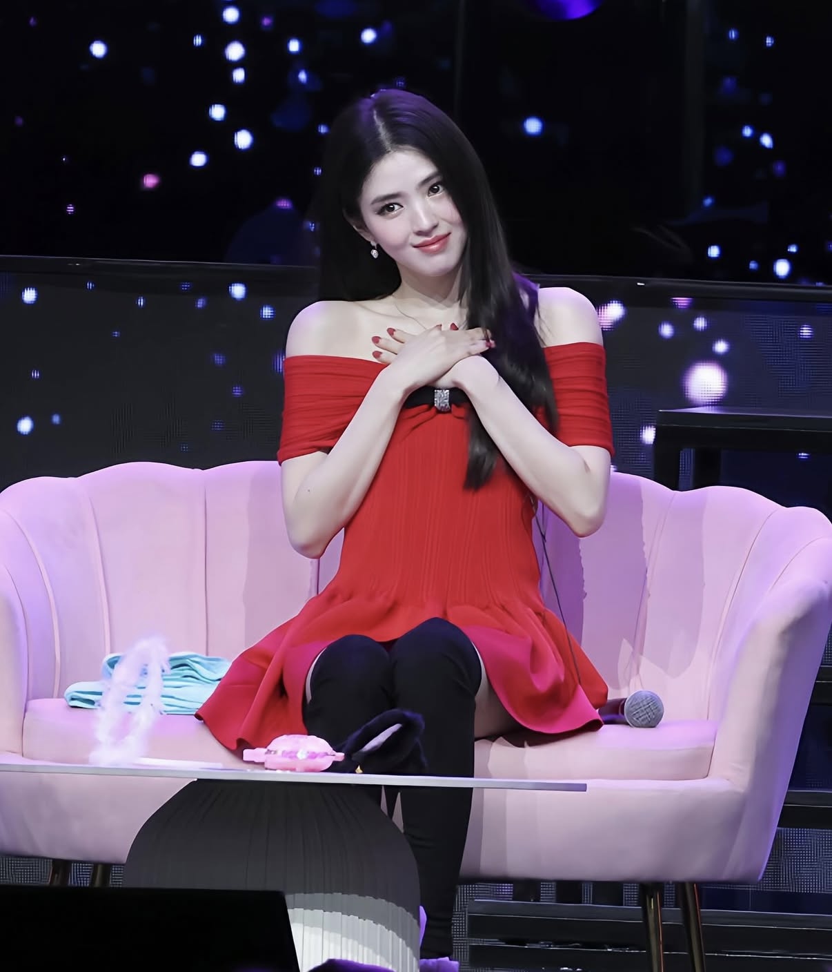[잡담] 한소희 팬미팅 사진들 다 넘 이뽀다,, | 인스티즈