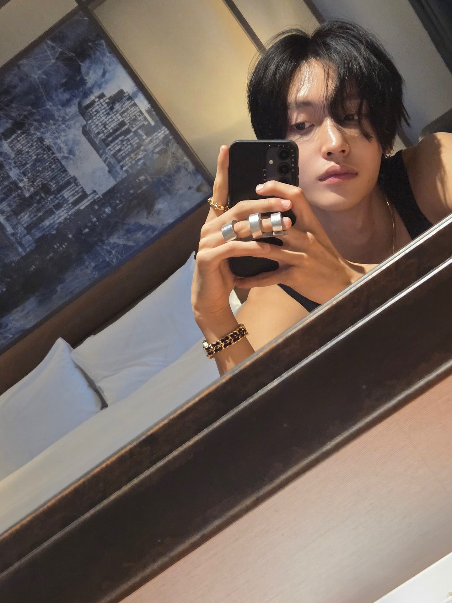 [잡담] 원빈 샤넬시계 이거랑 같은거맞나??? | 인스티즈