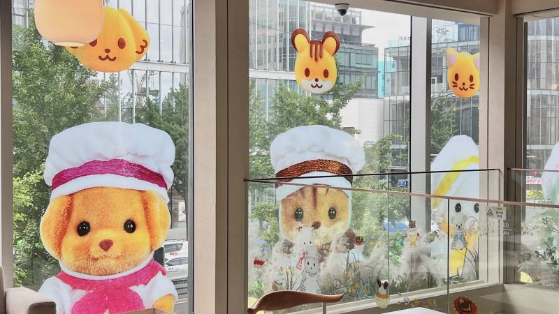홍대 엔제리너스 실바니안 팝업 왔는데 얘들이 날 기다리고 있음 | 인스티즈