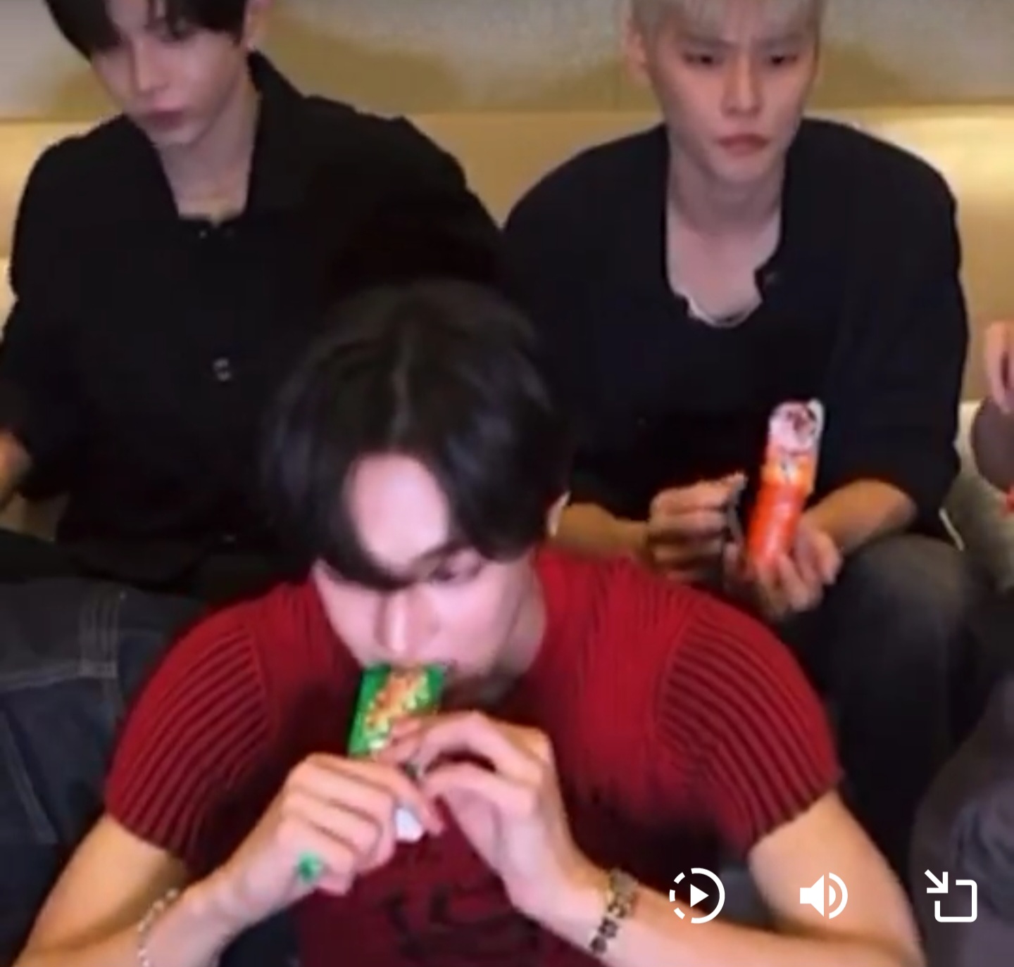 [마플] 성찬 얼마나 먹짱인거 원빈이 먹던것도 | 인스티즈