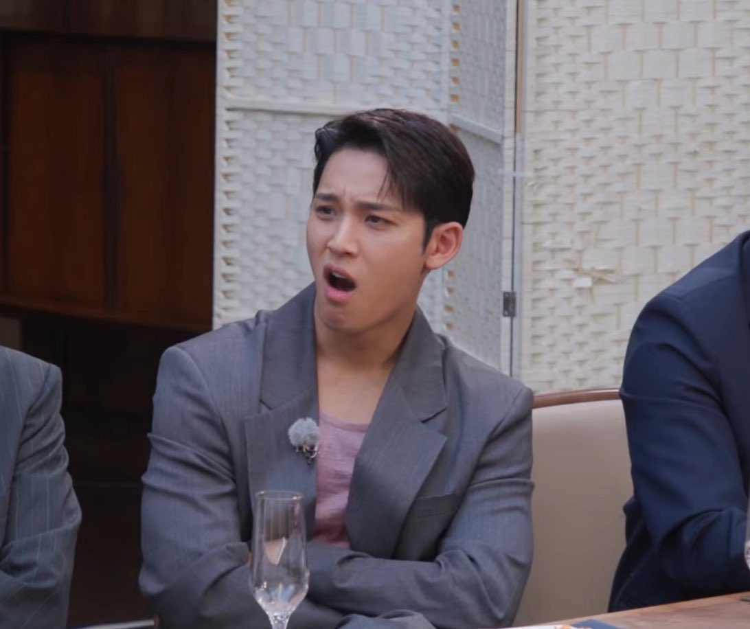[잡담] 지효 왕소심이시절에 숟가락 떨어지면 달라고도 못했다니까 민규 표정 ㅋㅋㅋㅋㅋㅋㅋㅋㅋㅋㅋ | 인스티즈