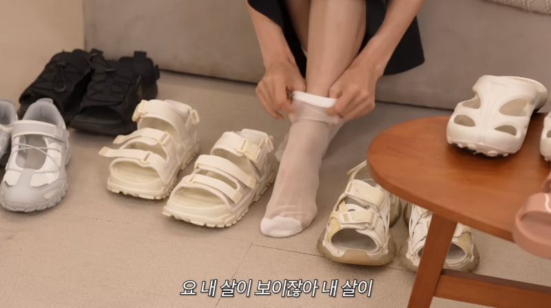 탑모델이 알려주는 샌들 신을 때 양말 고르는 방법 | 인스티즈