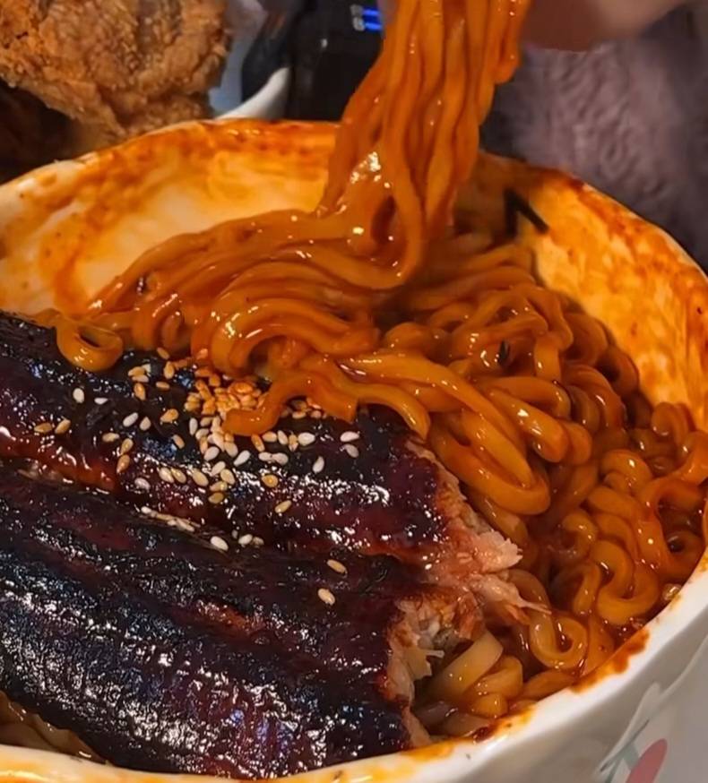 [잡담] 이런 불닭은 도대체 어떻게 끓이는거야?? | 인스티즈
