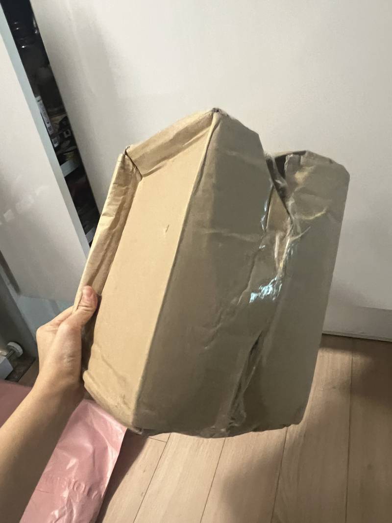 [잡담] 택배가 비와서 산전수전 다 겪고 왔어ㅠㅠ | 인스티즈
