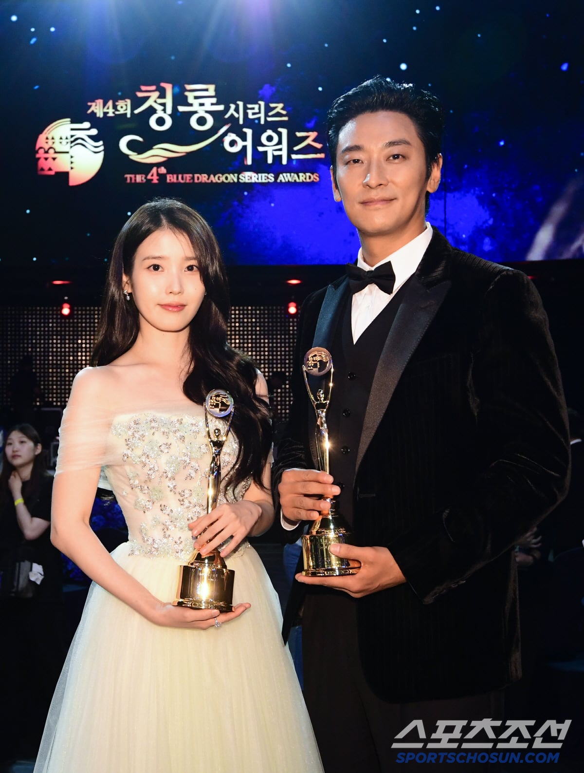[잡담] 헐 아이유 주지훈 찐투샷뜸 대박 | 인스티즈