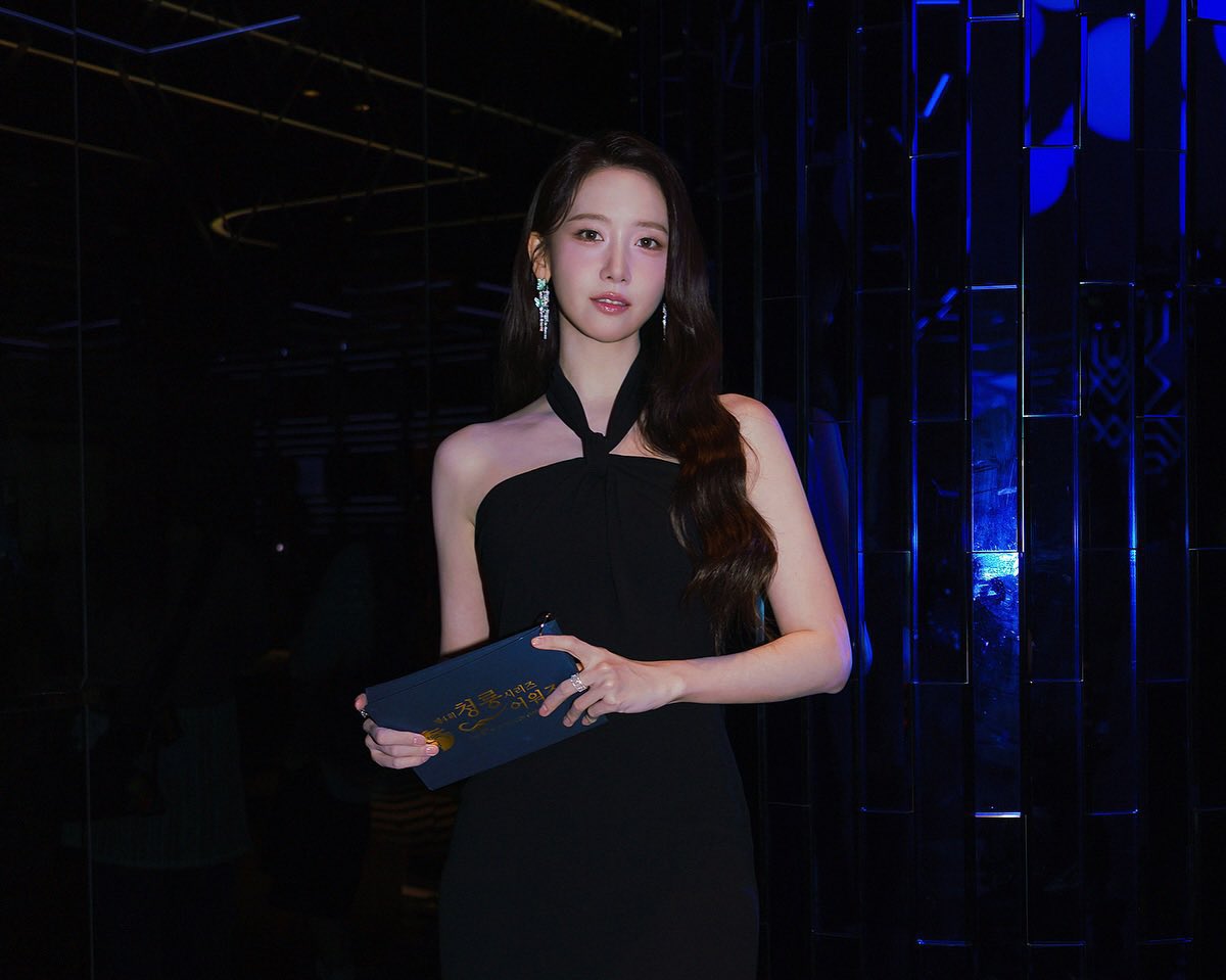 [잡담] 윤아 어제 드레스 3개가 다 대박이야 못골라 | 인스티즈