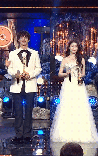 [잡담] 아이유 박보검 인사 동기화 ㅋㅋㅋ gif | 인스티즈