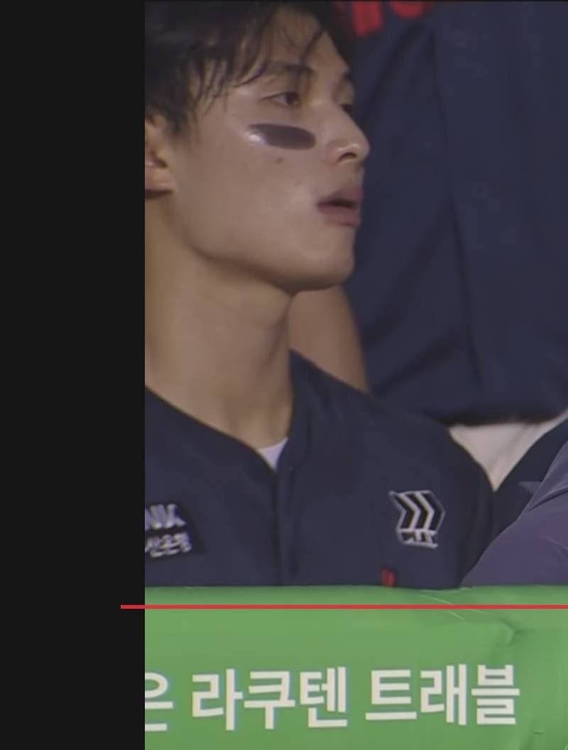 [잡담] 덕아웃 윤동희는 진짜 갈맥들의 그 얼굴임 | 인스티즈