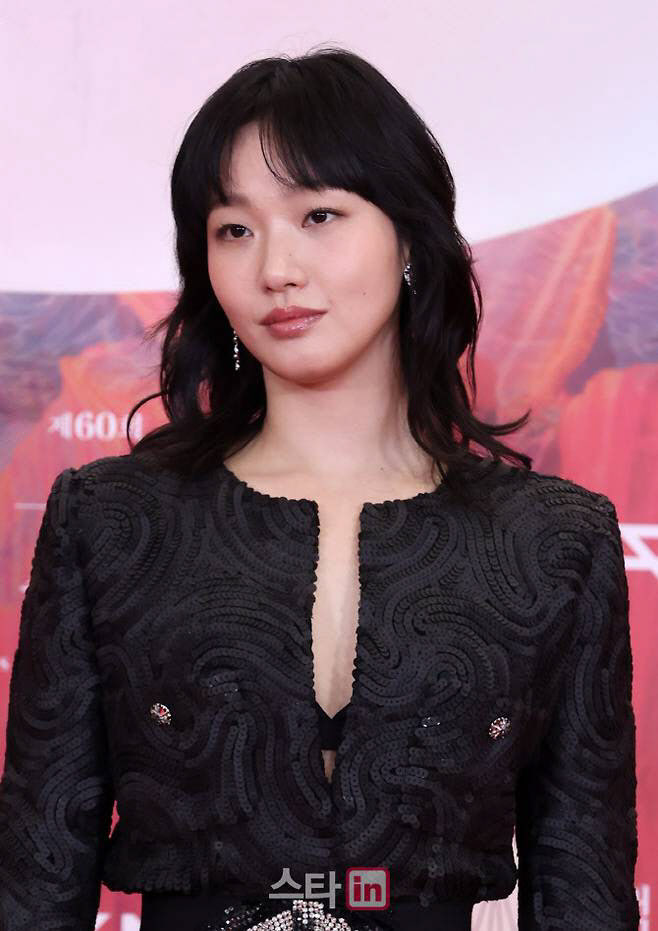 [정보/소식] 김고은, 강동원과 호흡할까…"박지은 작가 신작 '혼' 검토 중" | 인스티즈
