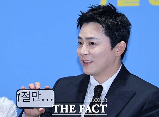 영화 <좀비딸> 언론시사회에 혼자 불참한 애용이 | 인스티즈