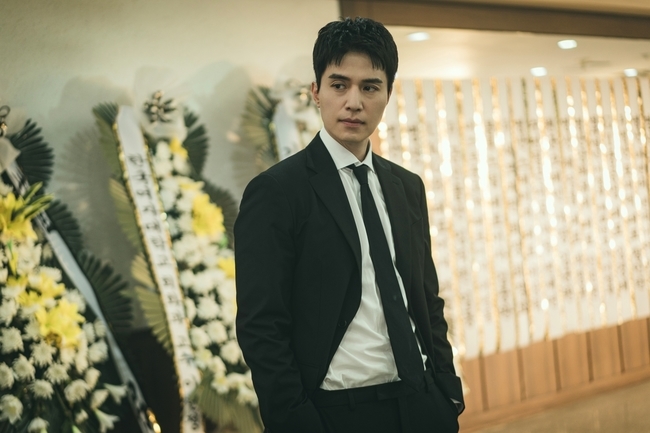 [정보/소식] 장례식장서 포착된 이동욱, 박훈 이문식과 관계 균열 시작점(착한 사나이) | 인스티즈
