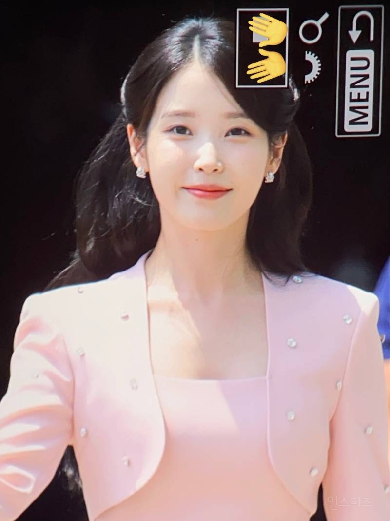 오늘 인천본부세관 홍보대사 위촉식 참석한 아이유 프리뷰.jpg | 인스티즈