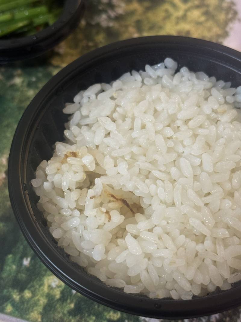[잡담] 공깃밥에 이거 뭘까..? | 인스티즈