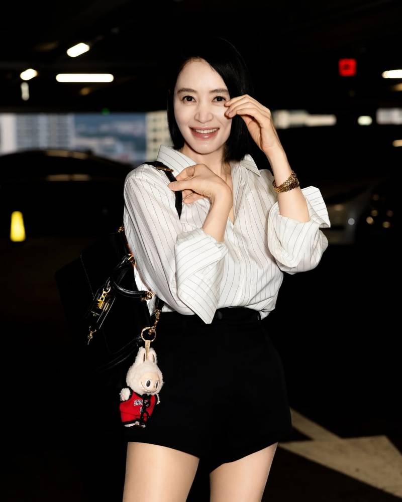 현재 감다살이라고 난리 난 김혜수 착장.JPG | 인스티즈