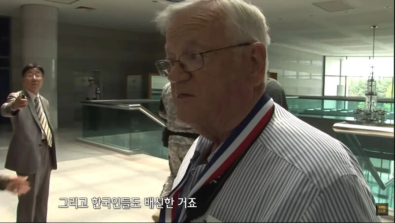 판문점을 방문한 미군 6.25 참전용사.jpg | 인스티즈